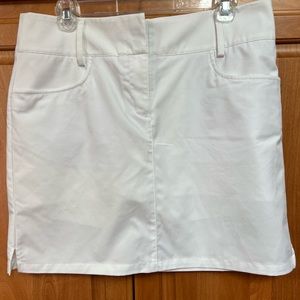 Adidas Women’s Golf Skort.  Size 8 in white.